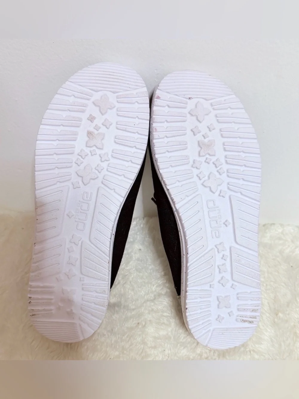 Hey Dude Wendy Black Canvas Slip-On with Glitter Heel Youth 5-6 new with tags!